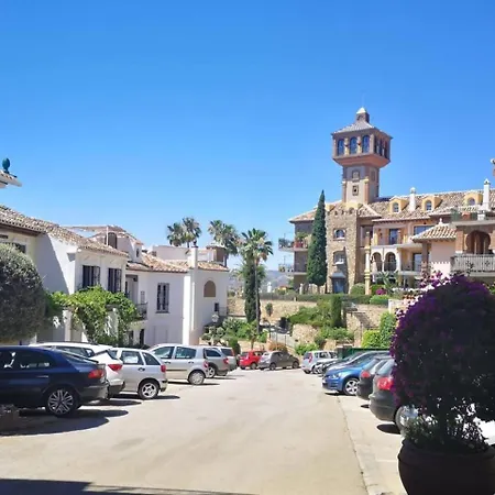 Cyv - 2 Bedrooms, Pool And Golf Apartment